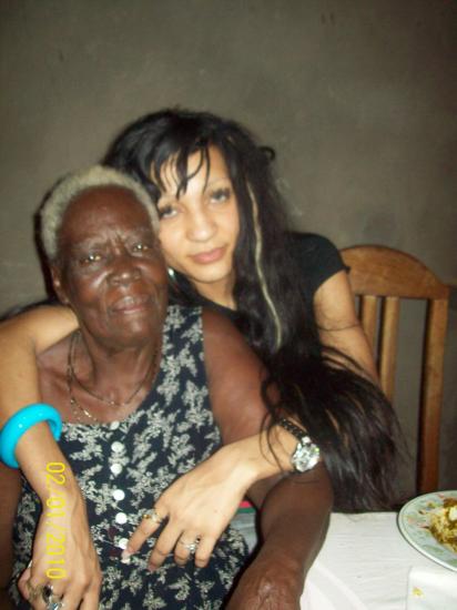 Maman et sa petite nièce